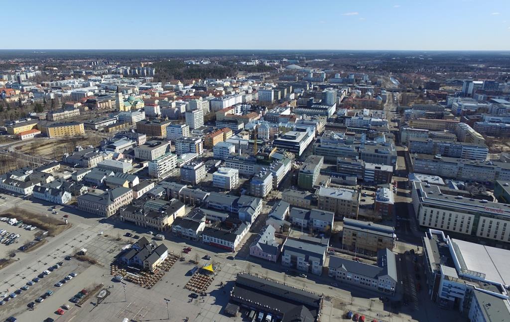Ilmakuva Oulun keskustasta Torinrannan suunnasta